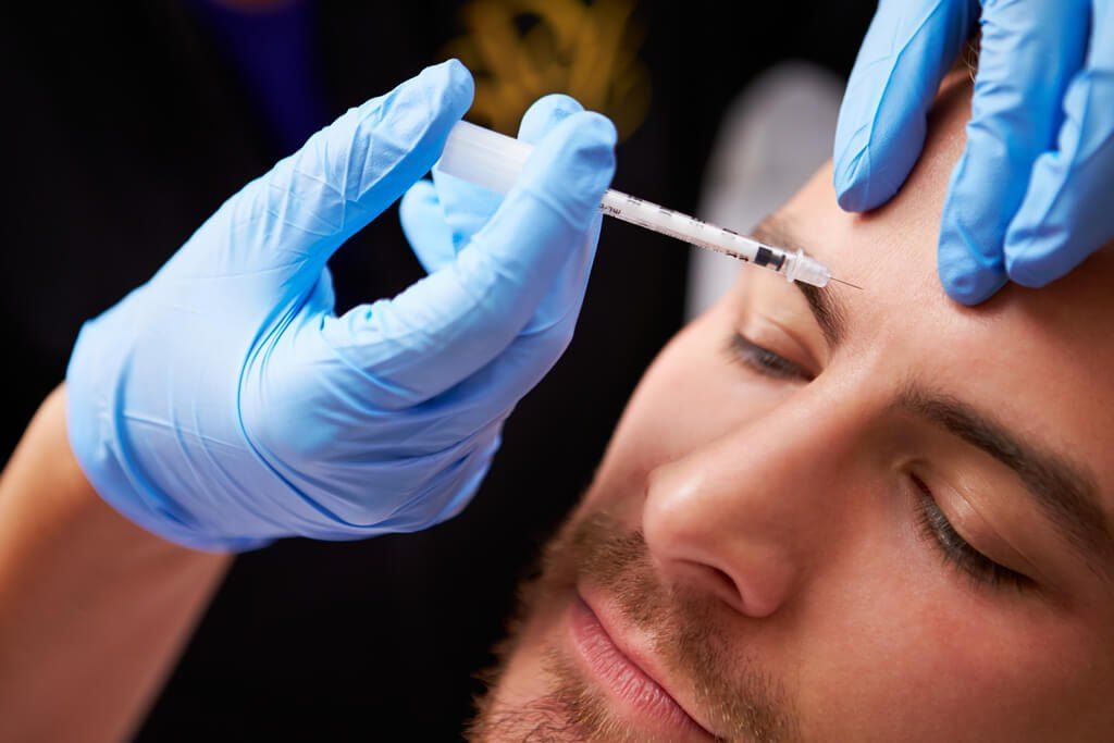 Injekcija botulinskog toksina (Botox) je estetski zahvat koji se najčešće izvodi u svijetu, revolucionirao je estetsku medicinu uz hijaluronske filere i druge injekcijske zahvate.