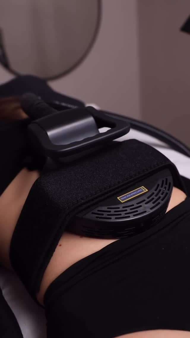 Isprobajte naprednu, elektromagnetsku stimulaciju za aktiviranje mišića, toniziranje tijela i poticanje sagorijevanja masnoća.
Bezbolno, sigurno i učinkovito pomaže u 𝐨𝐛𝐥𝐢𝐤𝐨𝐯𝐚𝐧𝐣𝐮 𝐭𝐢𝐣𝐞𝐥𝐚, 𝐬𝐦𝐚𝐧𝐣𝐞𝐧𝐣𝐮 𝐜𝐞𝐥𝐮𝐥𝐢𝐭𝐚 𝐢 𝐩𝐨𝐛𝐨𝐥𝐣š𝐚𝐧𝐣𝐮 č𝐯𝐫𝐬𝐭𝐨ć𝐞 𝐤𝐨ž𝐞.

𝐑𝐞𝐳𝐞𝐫𝐯𝐢𝐫𝐚𝐣𝐭𝐞 𝐬𝐯𝐨𝐣 𝐭𝐞𝐫𝐦𝐢𝐧 još danas i postignite željene rezultate uz pomoć vrhunske tehnologije!