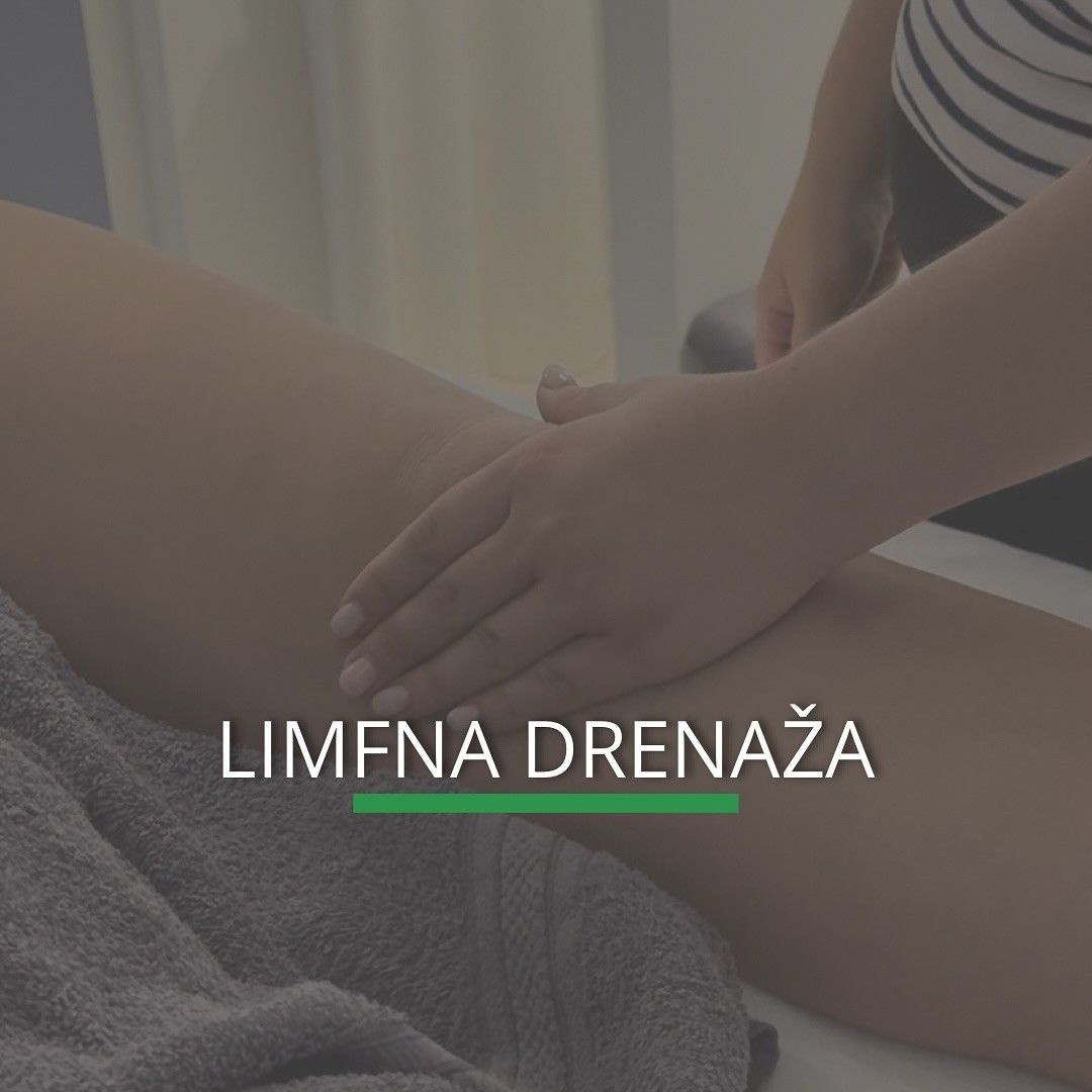 Limfna drenaža je nježna, ritmična masaža koja potiče protok limfe i uklanjanje toksina iz tijela.
➡️ Pomaže u smanjenju oteklina, detoksikaciji, jačanju imuniteta i poboljšanju cirkulacije. Koristi se za liječenje limfedema, celulita, postoperativnih oteklina i zadržavanja tekućine.
Osim terapijskog učinka, djeluje preventivno, sprječava bolesti i poboljšava opće zdravlje.
➡️ Ova metoda također smanjuje stres, potiče regeneraciju tkiva i daje estetske rezultate. Redovita primjena doprinosi vitalnosti i boljem funkcioniranju organizma.
