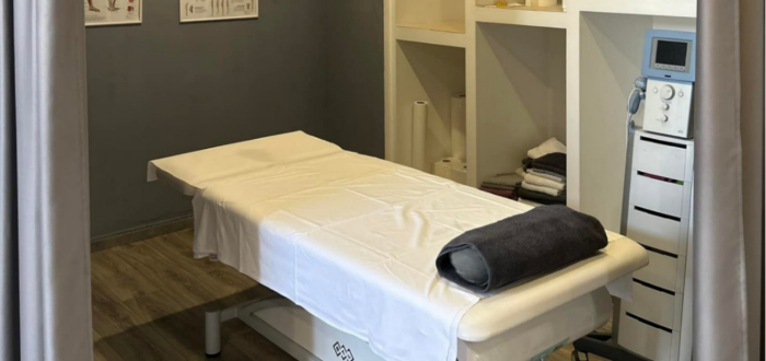 U našem centru nudimo usluge:
▪️ Manualne terapije
▪️Rehabilitacija nakon lomova, prijeloma i operacija
▪️Elektroterapija
▪️Masaže za trudnice
▪️Ručna limfna drenaža
▪️Kineziterapija (djeca i odrasli)
▪️DNS (djeca i odrasli)